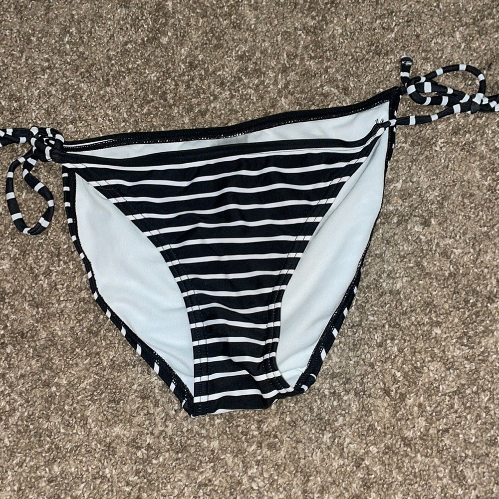 Bikini bottoms